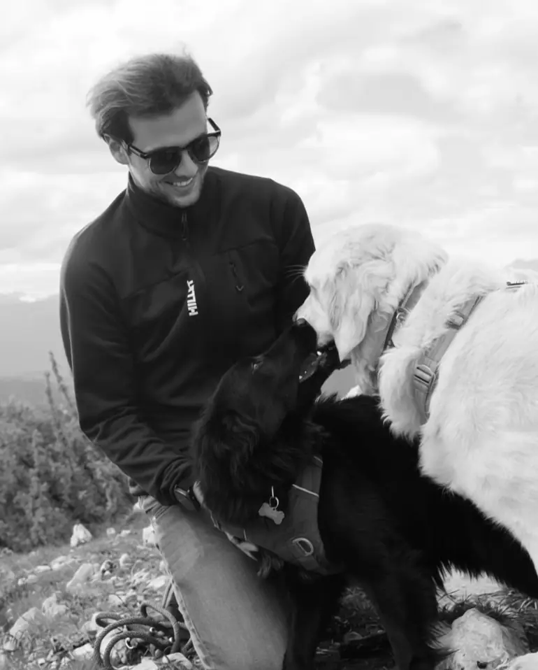 Jordan Mathieu, dog trainer and behaviourist based in Antibes